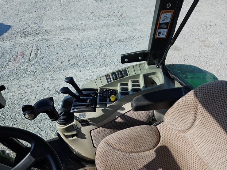 2014-john-deere-4044r-image-20