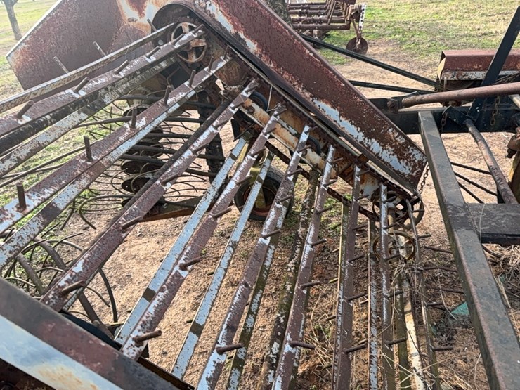 uft-2-row-peanut-digger/inverter-image-20