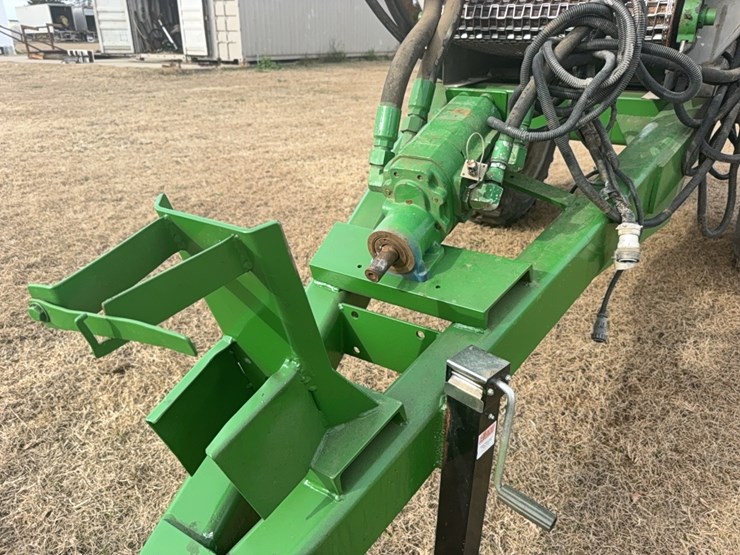 newton-crouch-spreader-cart-image-5