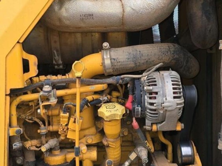 2016-deere-550k-image-9