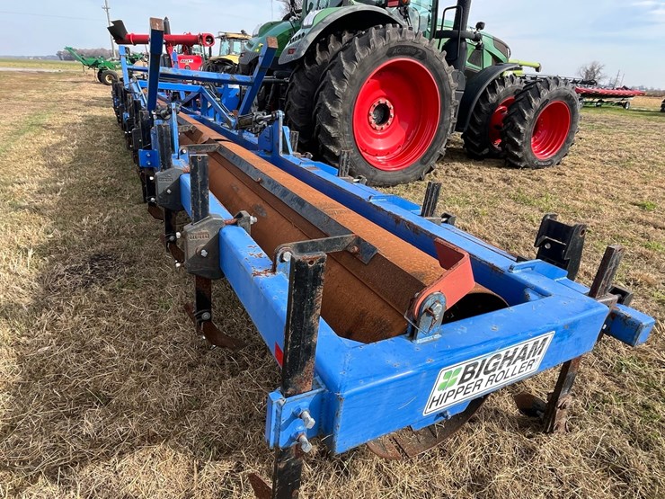 bigham-hipper-roller--hr-36-fx
12-row-folding,-nice-image-1