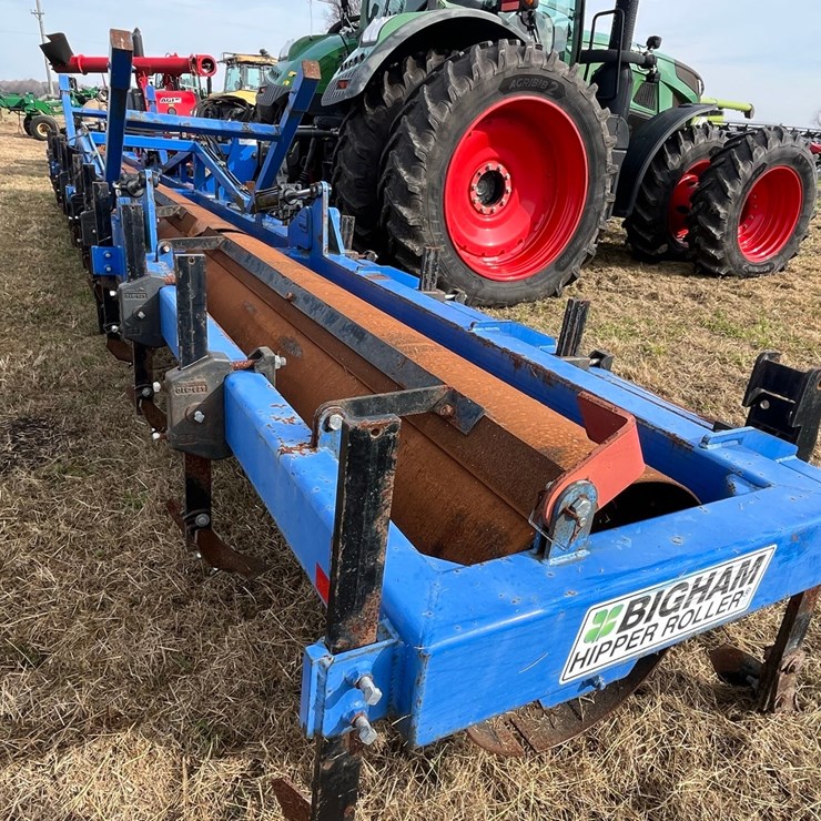 Bigham Hipper Roller  HR 36 FX
12 row folding, nice