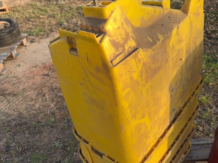 4-hoppers-(some-damage-as-is)-image-2