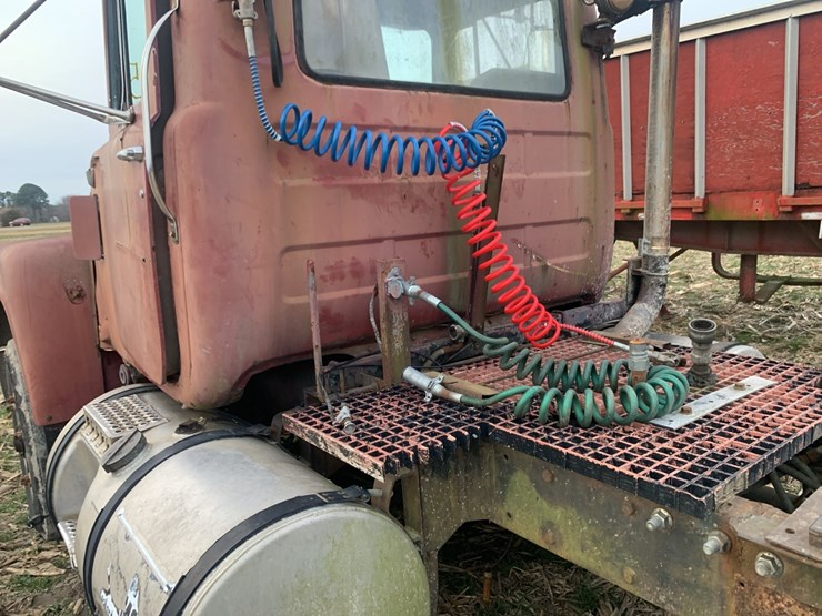 road-tractor-image-11