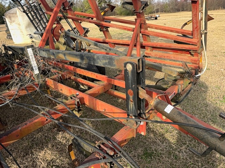 case-ih-tiger-mate-￼-field-cultivator-image-75