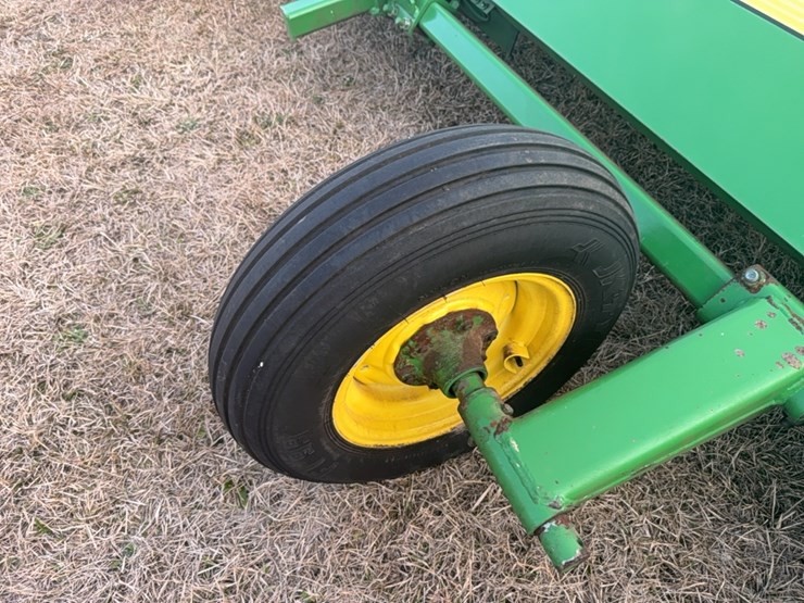 john-deere-520-image-7