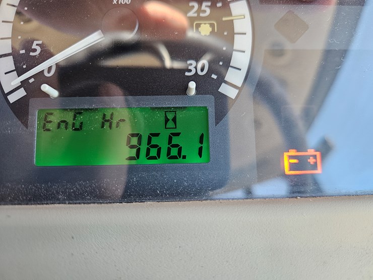 2014-john-deere-4044r-image-22