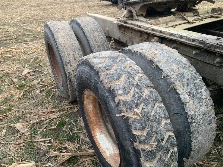 road-tractor-image-7