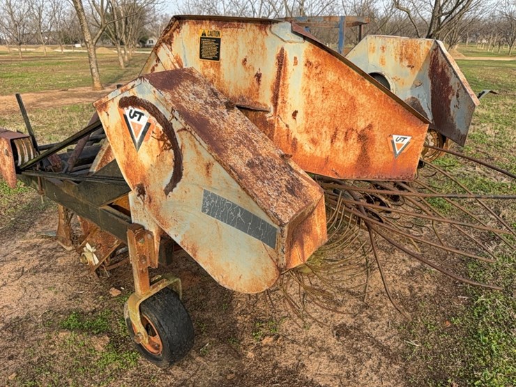 uft-2-row-peanut-digger/inverter-image-33