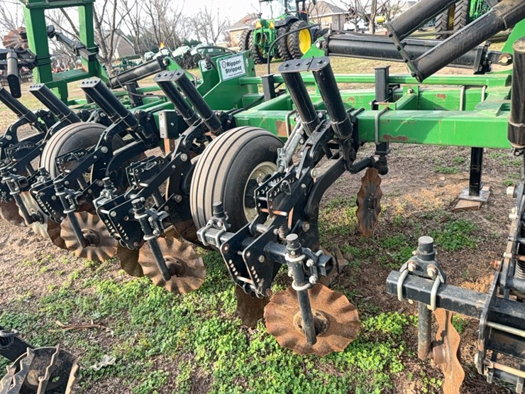 unverferth-ripper-stripper-image-24