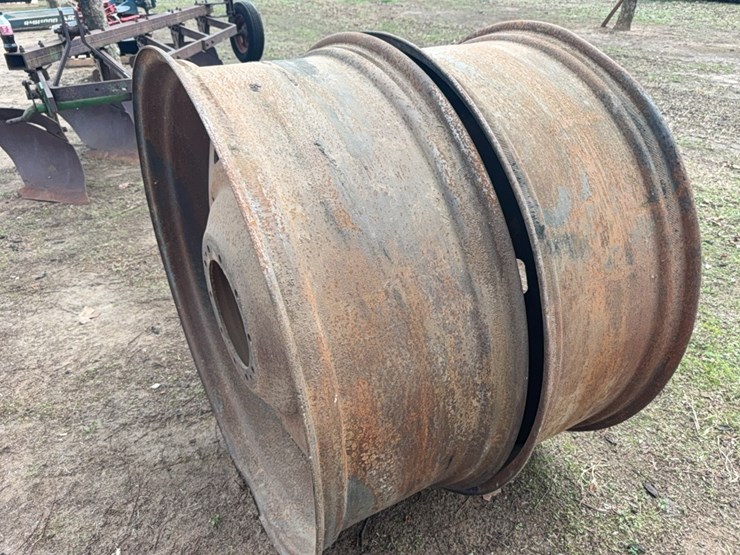 two-rims-approximately-17-5/8-inch-wide-image-3