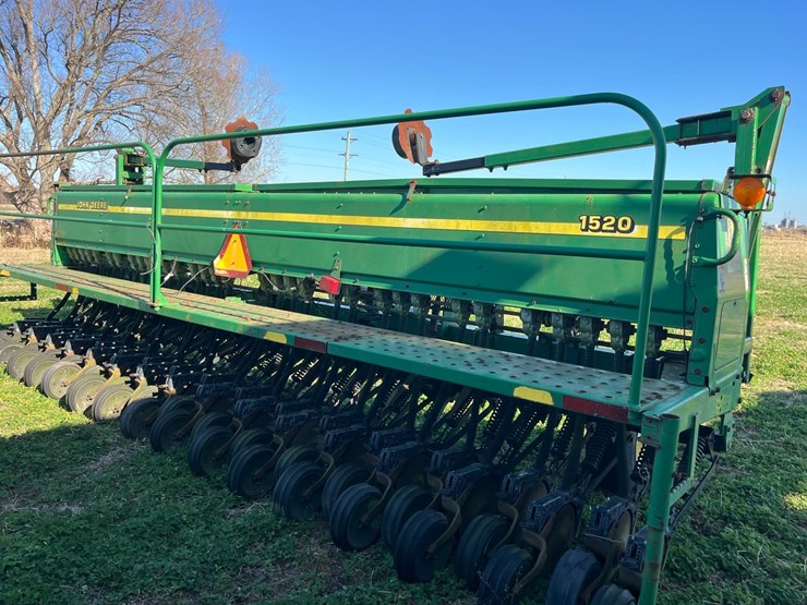 john-deere-1520-image-3