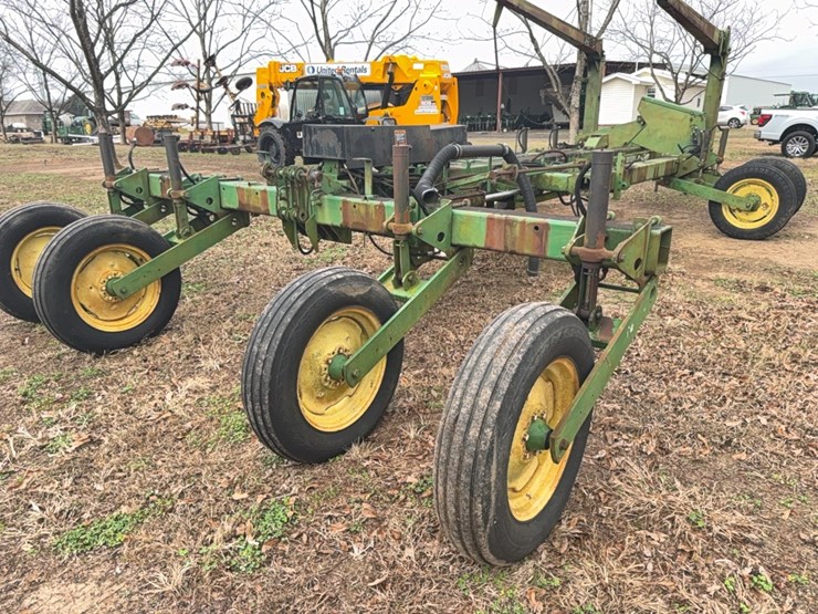 john-deere-7300-image-17