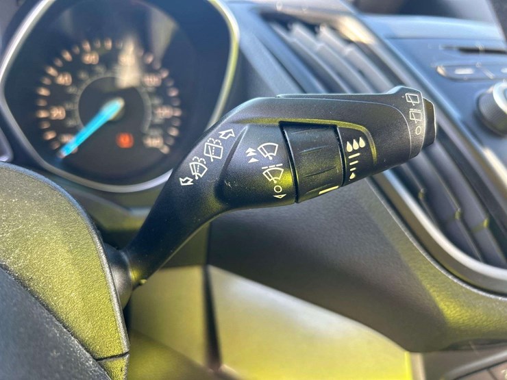 2017-ford-escape-image-16