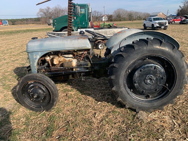 ford-tractor-image-4