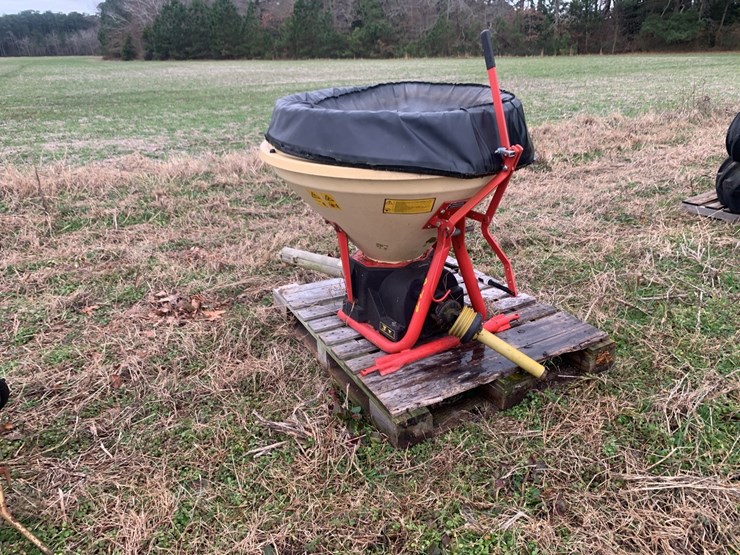 granular-spreader-image-1