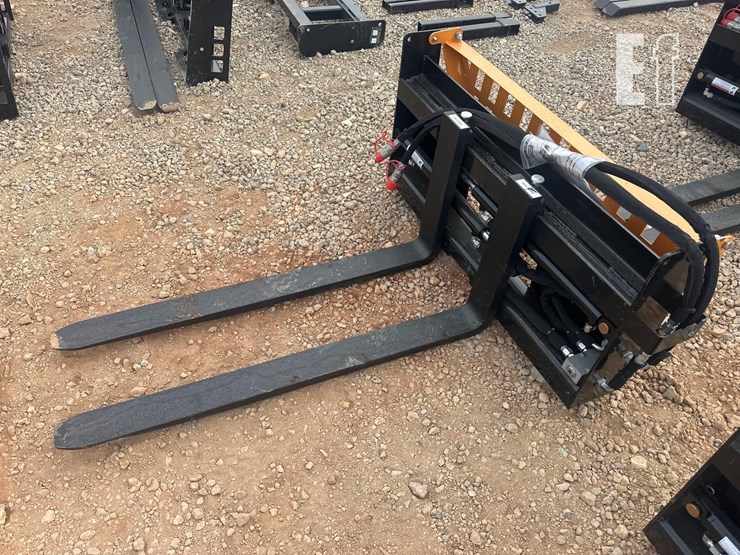 wolverine-pfa-113-300g-skid-steer-hydraulic-fork-image-1