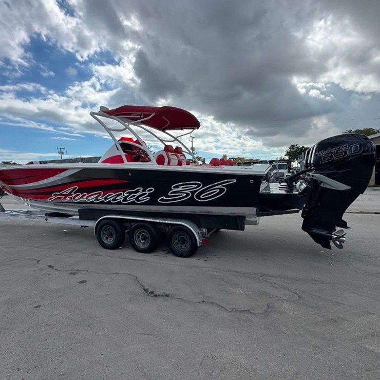 2007 Avanti 36 Boat with Tri-Axle Boat Trailer