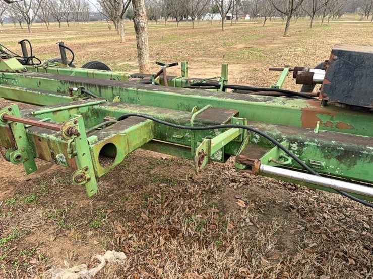 john-deere-7300-image-24