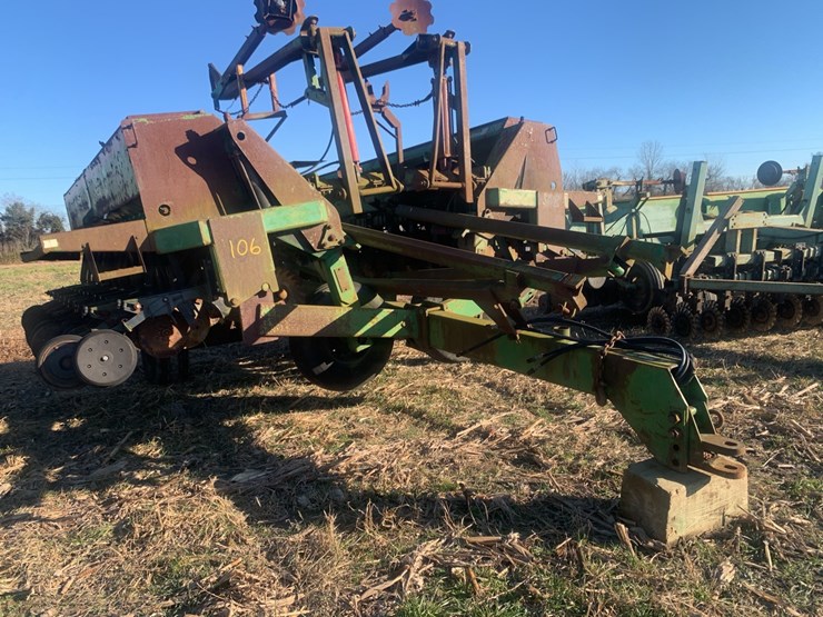 folding-grain-drill-image-1