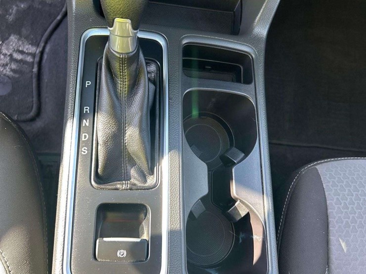 2017-ford-escape-image-18