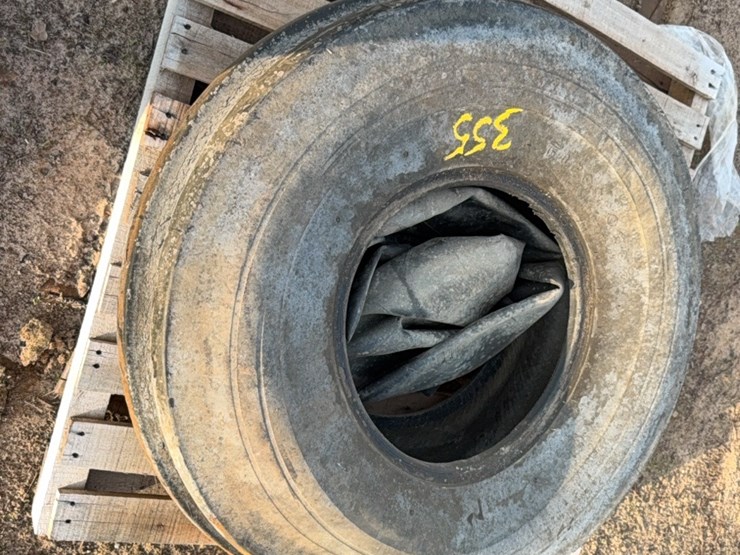 11.00–16-tractor-tire-￼-image-8