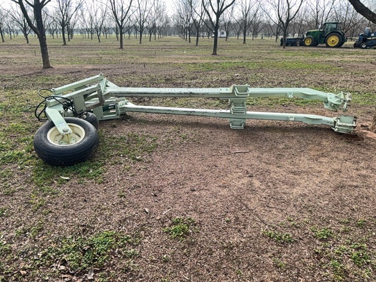 kmc---lift-assist-wheels-image-11