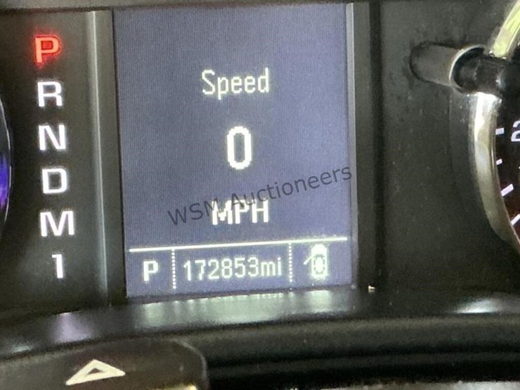 2015-chevrolet-silverado-2500hd-image-19