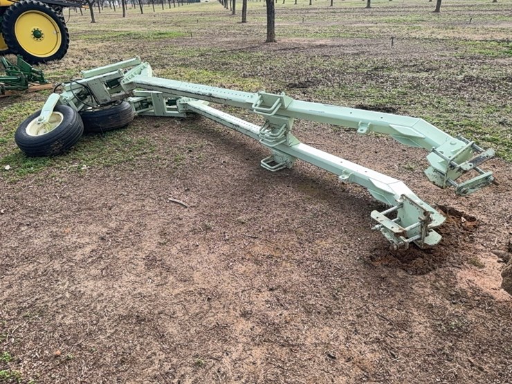 kmc---lift-assist-wheels-image-1