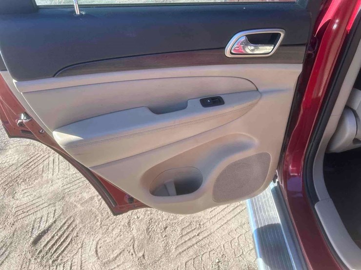 2014-jeep-grand-cherokee-image-21