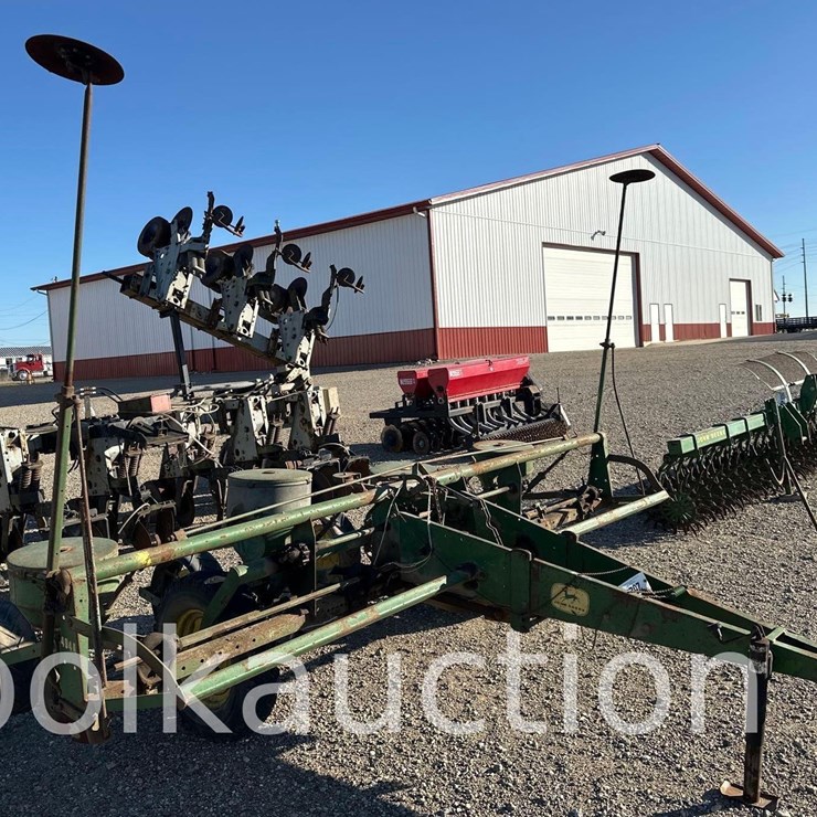 2623 - JOHN DEERE 494A 4-ROW PLANTER