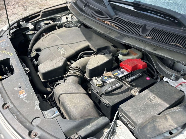 2014-ford-explorer-image-8