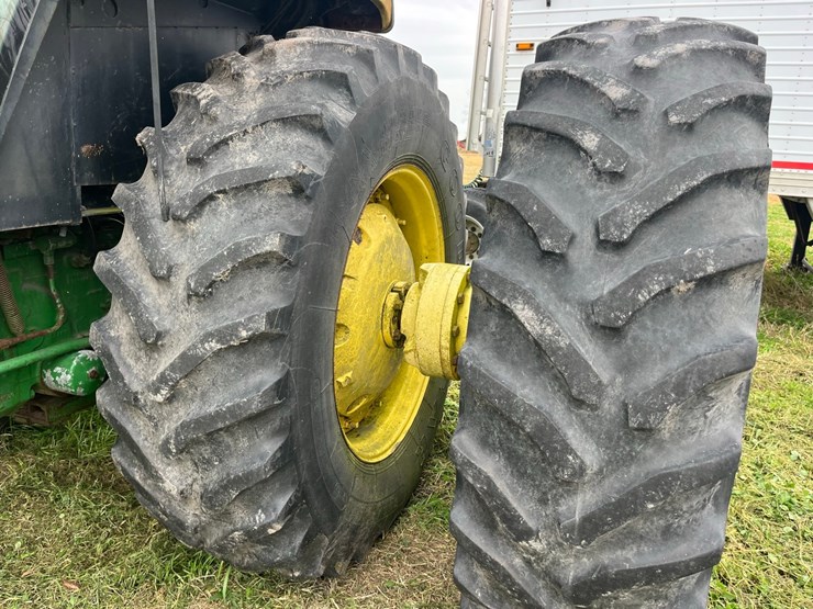john-deere-4555-image-11