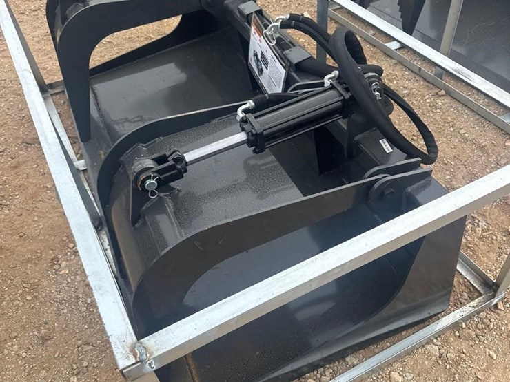 wolverine-gb-1172-skid-steer-grapple-bucket-image-3