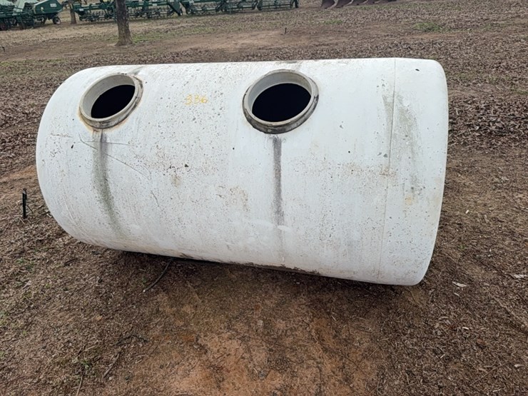 dual-compartment,-fiberglass-tank-appears-to-be-intact-image-5