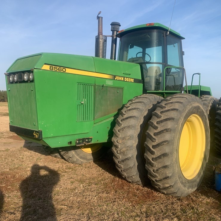 JOHN DEERE 8560