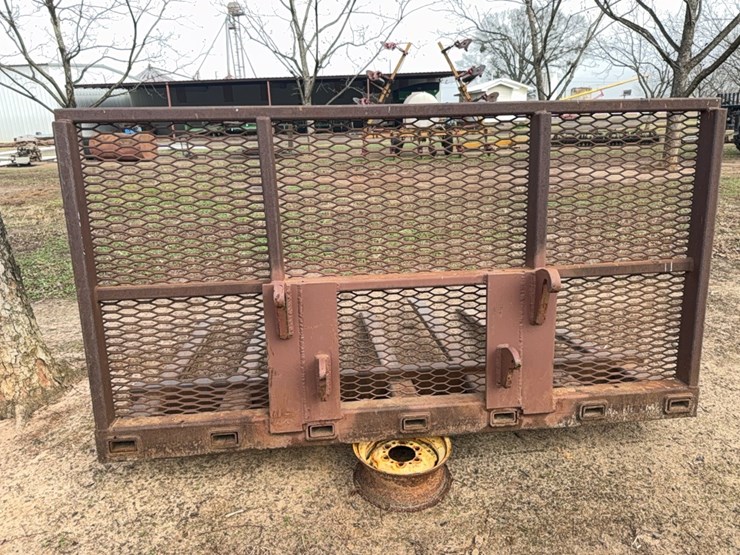 limb-forks-with-brush-guard-set-up-for-john-deere-loader-image-12