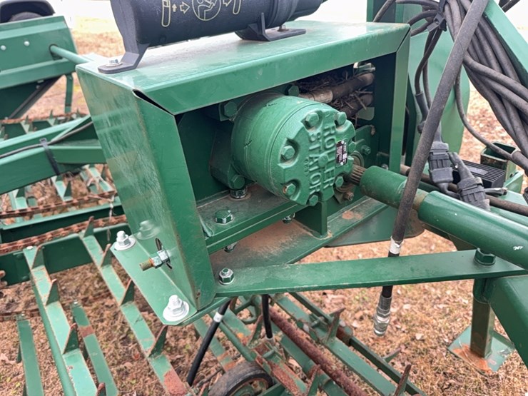 kmc-peanut-lifter/fluffer-6-row-for-36”-&-38”-rows-image-15