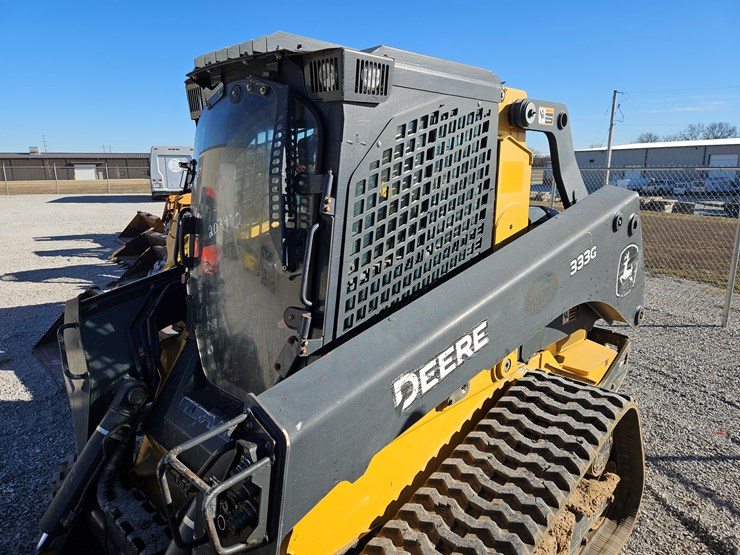 2020-deere-333g-image-13