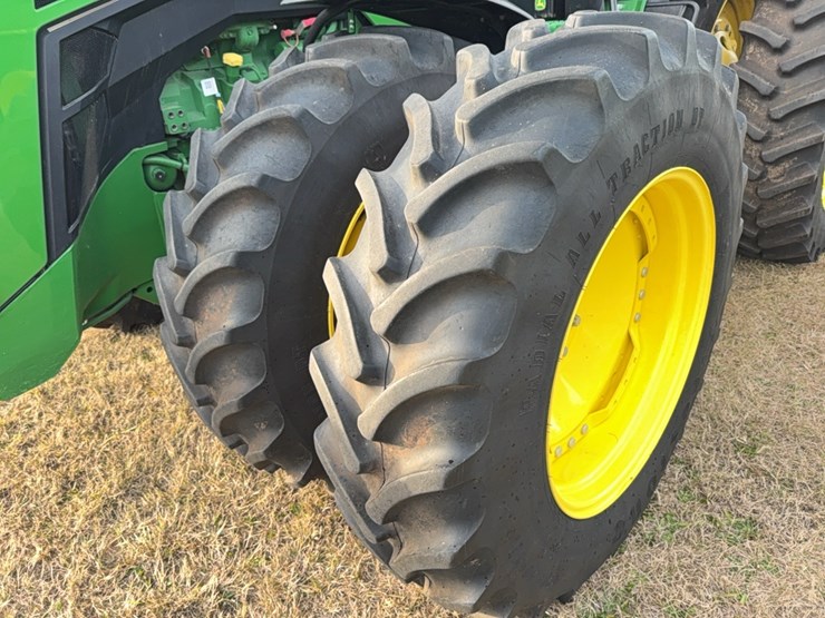 2022-john-deere-8r-410-image-25