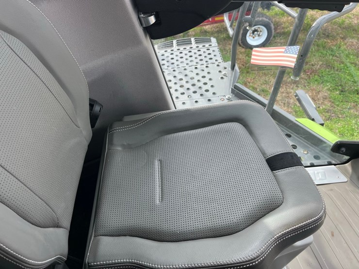 claas-lexion-8700-image-10