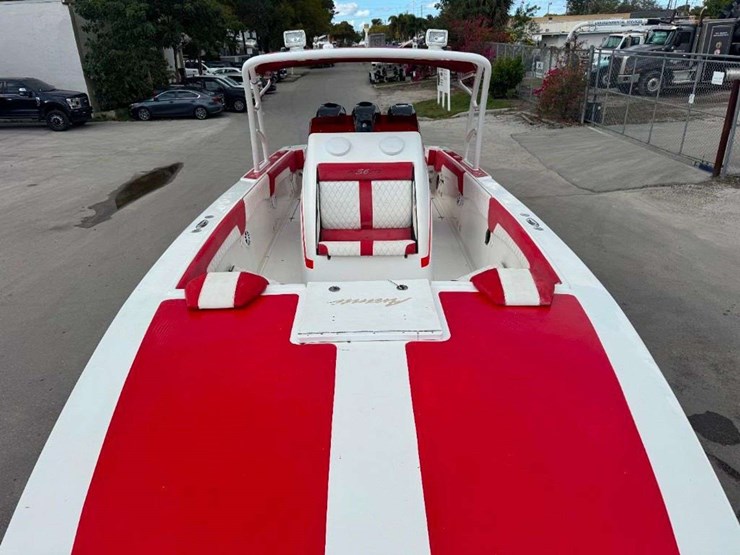 2007-avanti-36-boat-with-tri-axle-boat-trailer-image-15