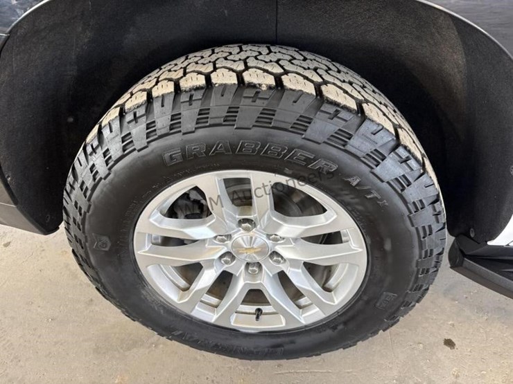 chevrolet-tahoe-image-8