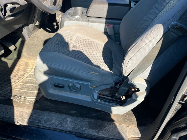 2012-ford-f150-image-23