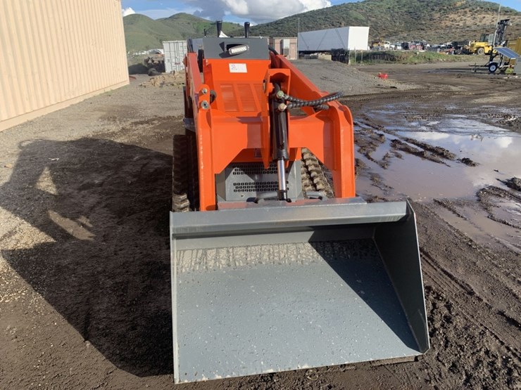 unused-hurricane-stand-on-compact-track-loader,-image-8