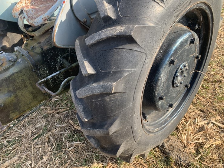 ford-tractor-image-13