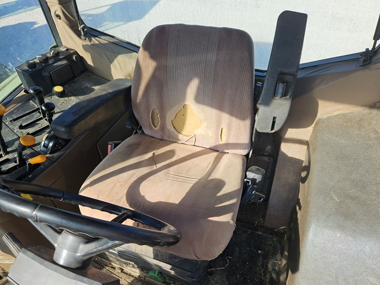 1996-john-deere-6400-image-18