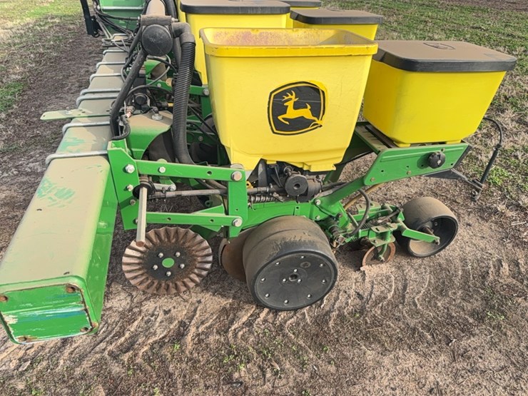 john-deere-1725-image-34