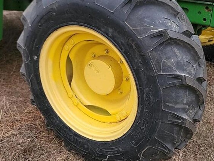 john-deere-6415-mfwd-tractor,-s/n-l06415a497883:-encl.-cab-image-8