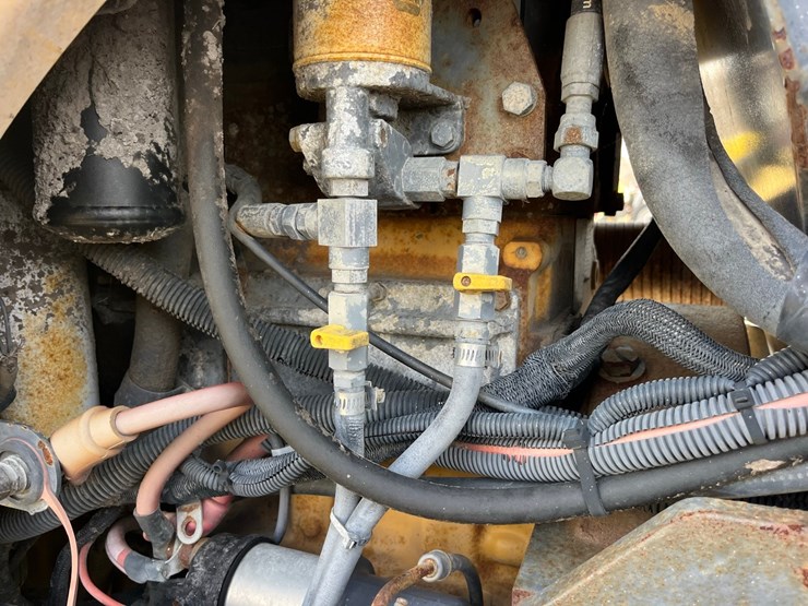 caterpillar-ch55-image-35